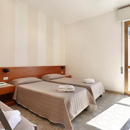 Hotel Brunella Lido di Camaiore Dış mekan fotoğraf