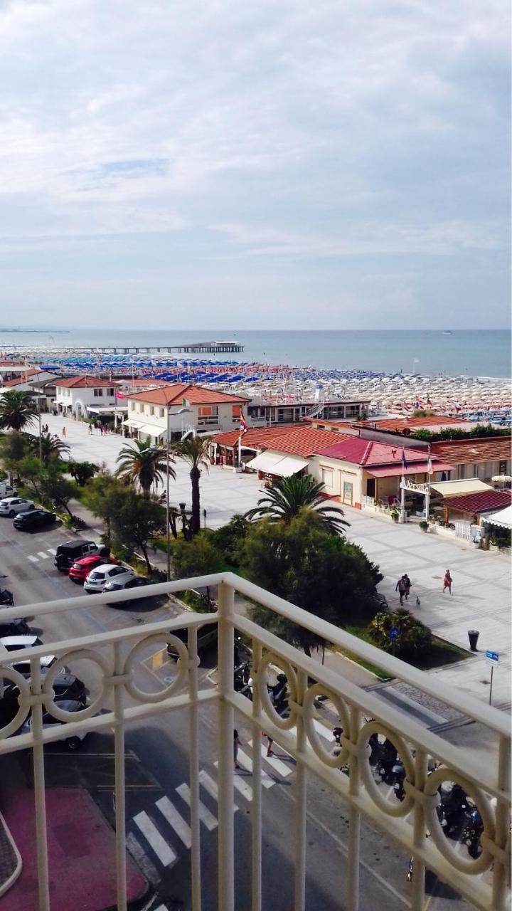 Hotel Brunella Lido di Camaiore Dış mekan fotoğraf