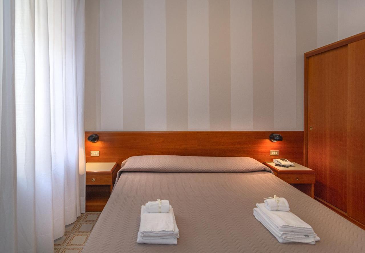 Hotel Brunella Lido di Camaiore Dış mekan fotoğraf