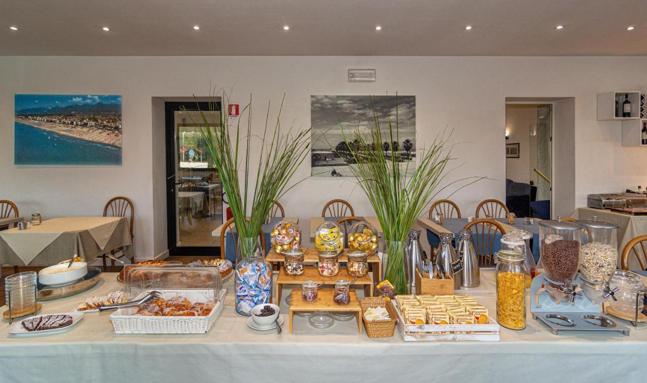 Hotel Brunella Lido di Camaiore Dış mekan fotoğraf